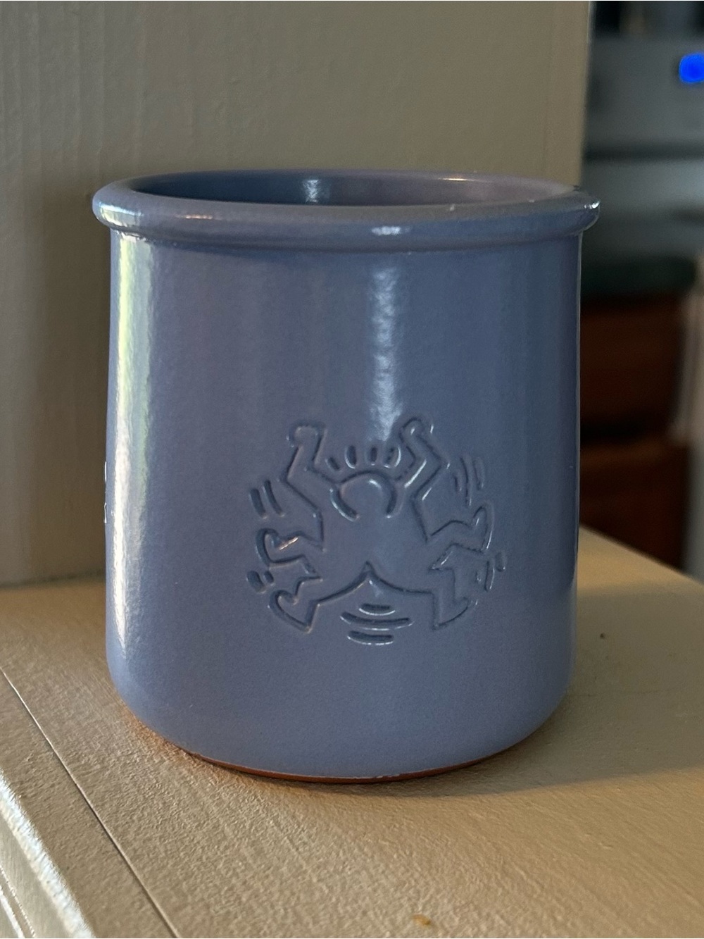 La Fermiere Keith Haring Periwinkle Embossed Dancing yogurt pot